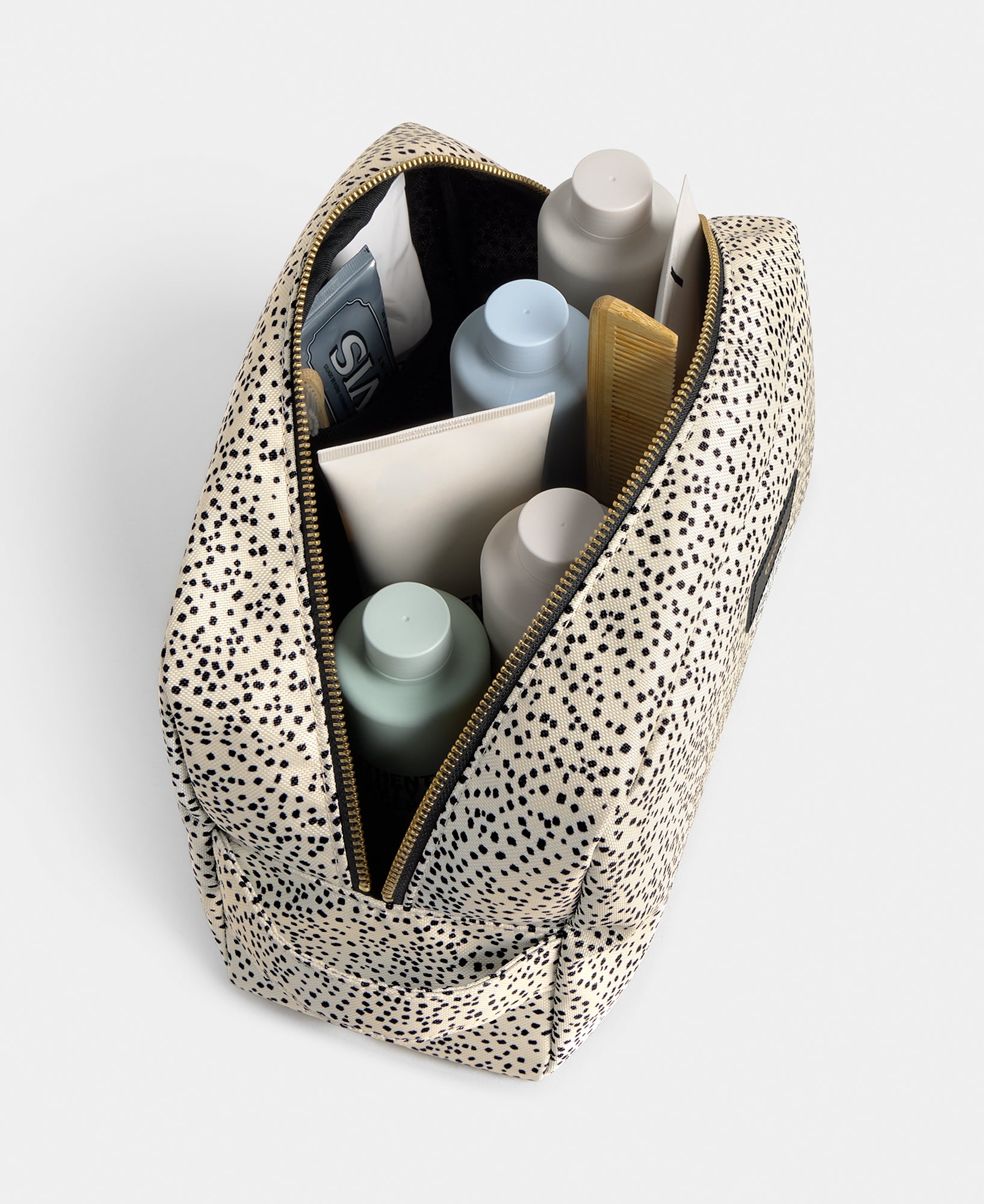 wouf-daily-grande-trousse-de-toilette-panna-recycl-e image 2