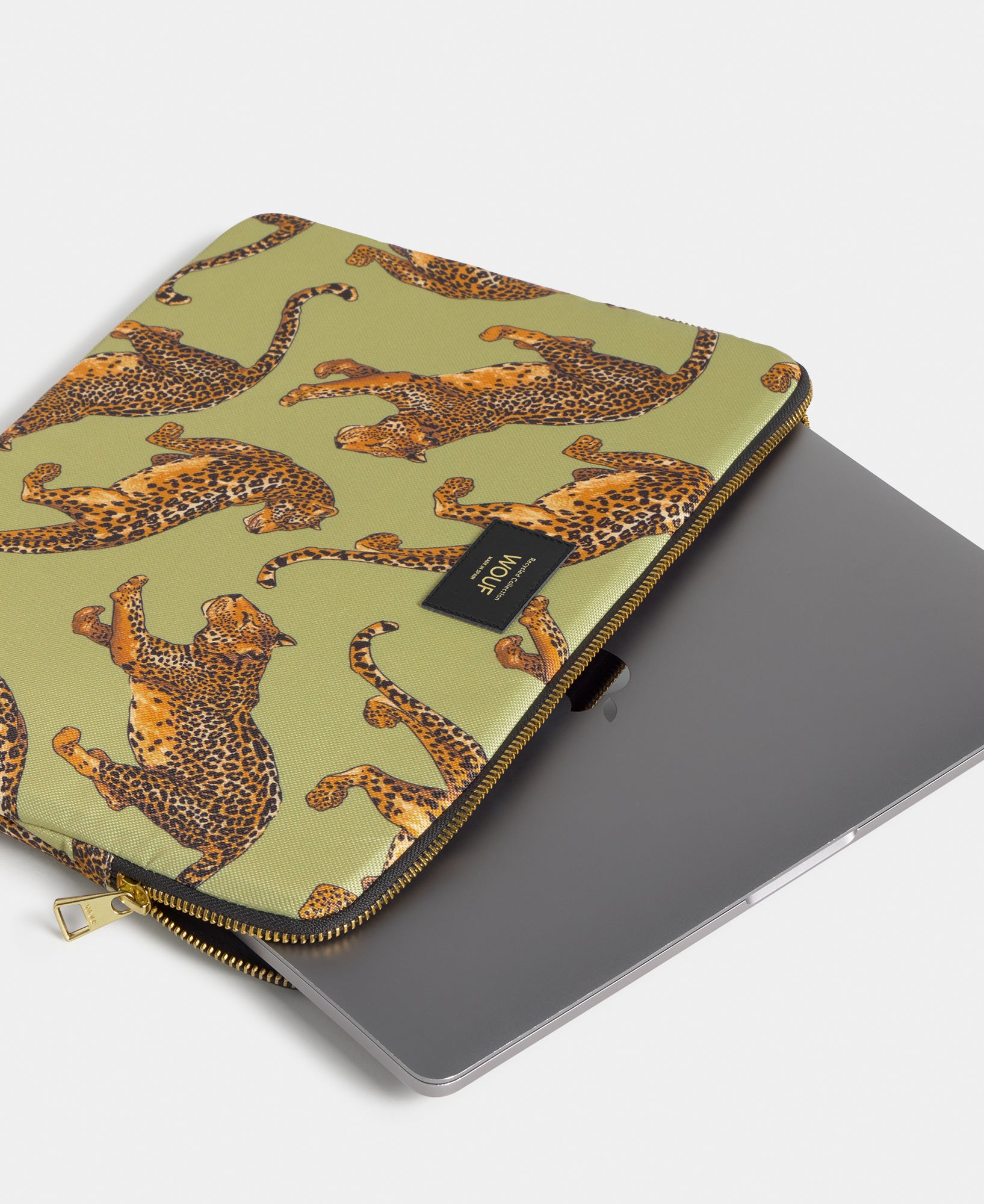 wouf-studio-housse-avo-leopard-13-14-recycl-e image 2