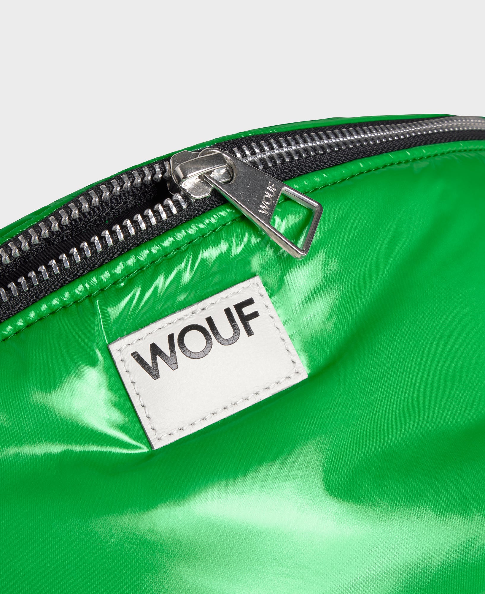 wouf-mesh-basil-sac-banane-33-cm-recycl-glossy image 4
