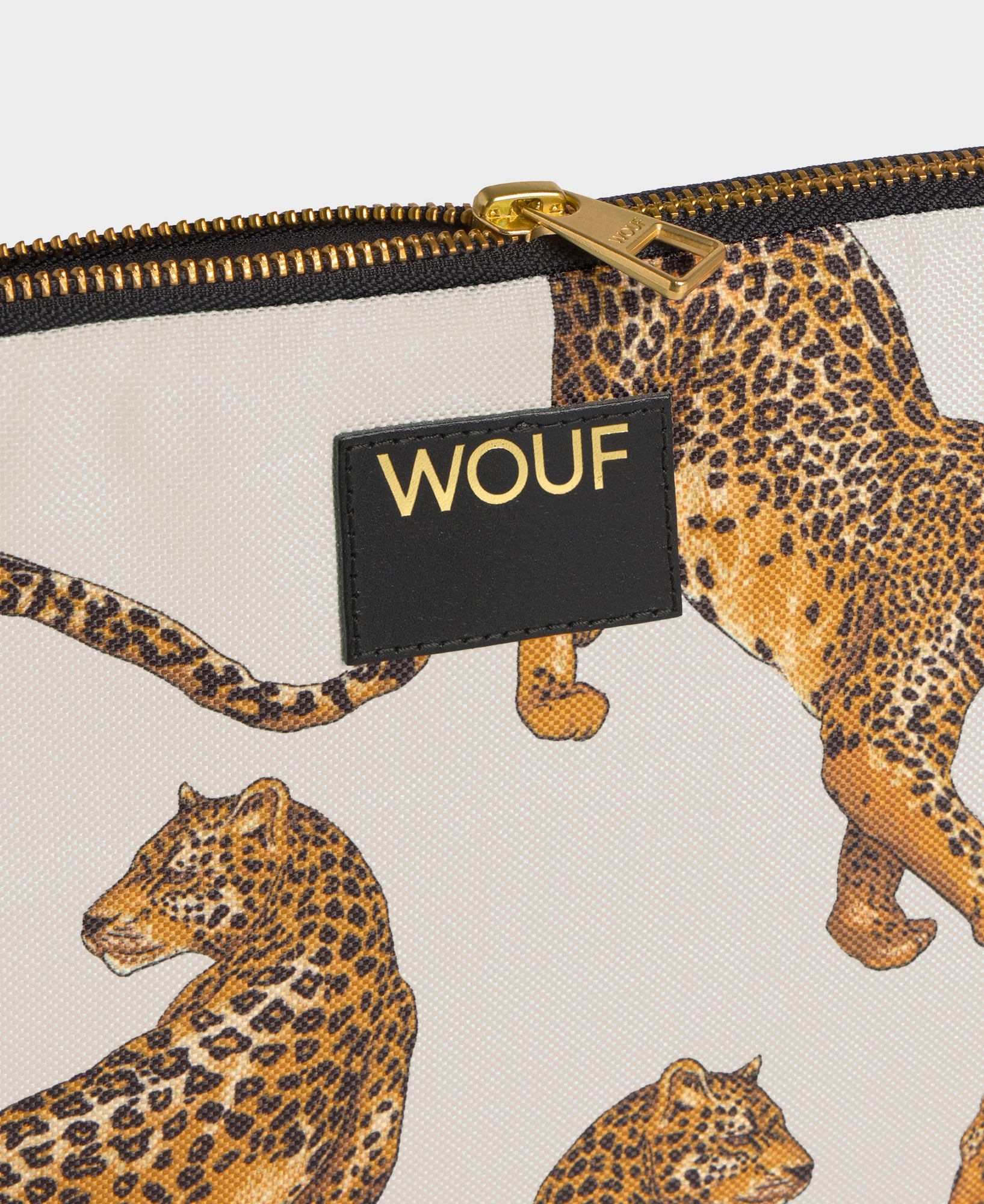 wouf-studio-roar-housse-ipad-11-imprim-e-avec-stylet image 2
