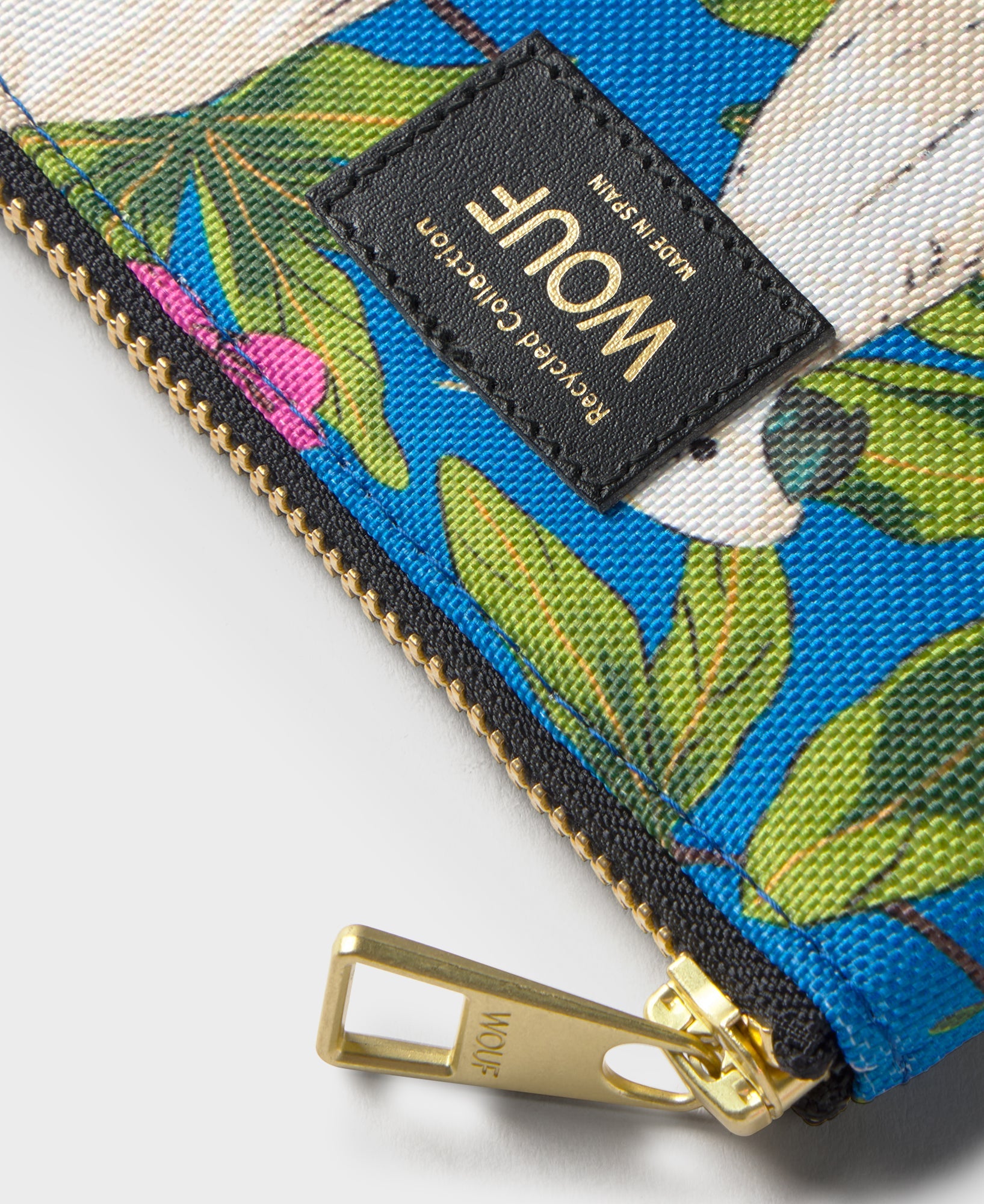 wouf-daily-gaia-petite-pochette-recycl-e-13-cm image 2