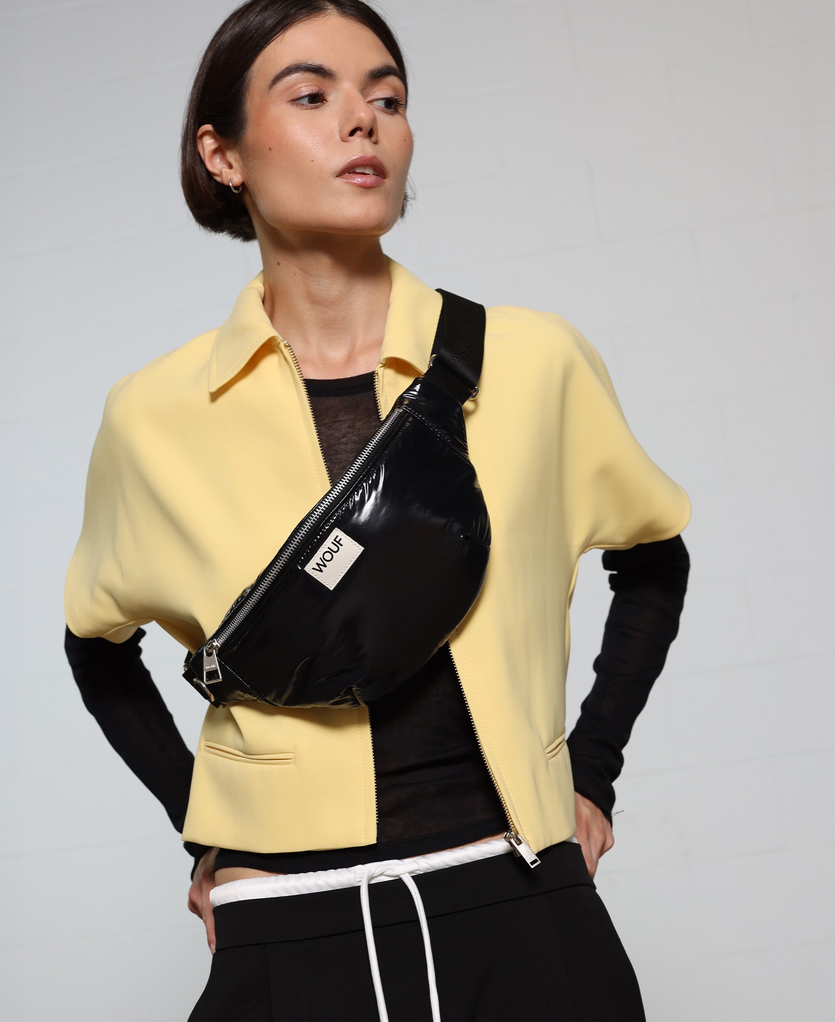 wouf-studio-nuit-sac-banane-glossy-recycl-e-33-cm image 2