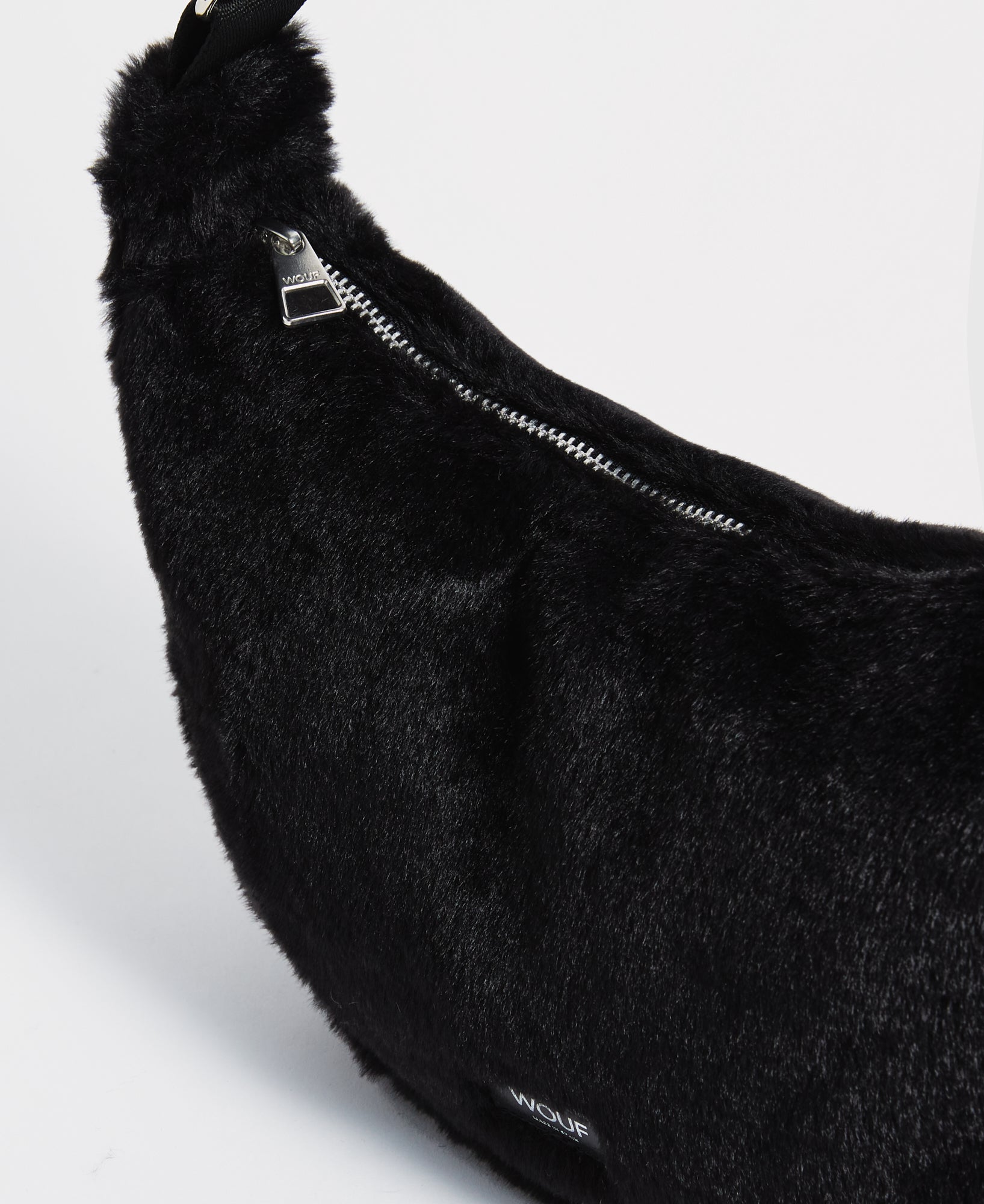 wouf-glossy-black-forest-sac-bandouli-re-fourrure image 5