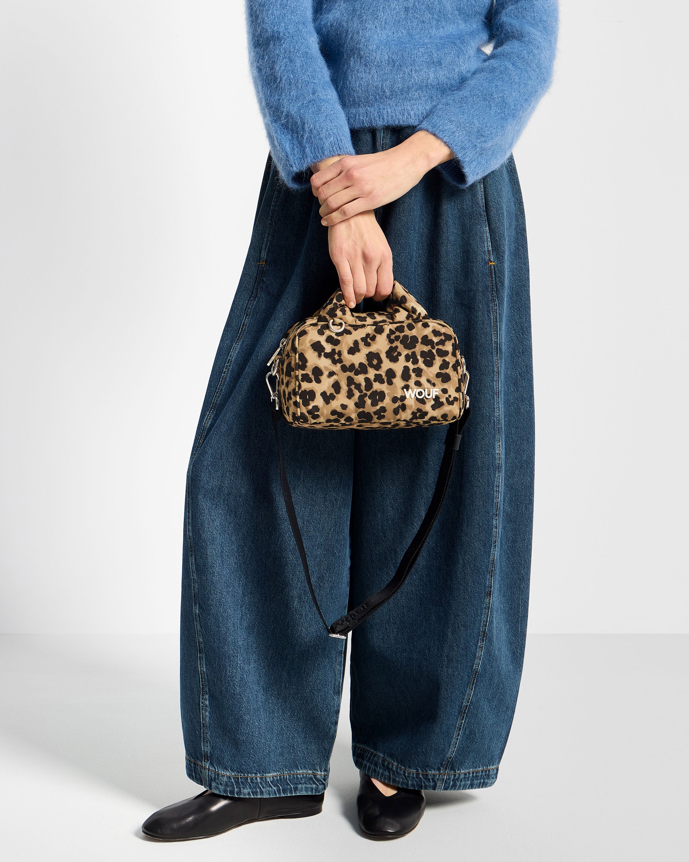 wouf-studio-feline-sac-bowling-21-5-cm-imprim-l-opard image 3