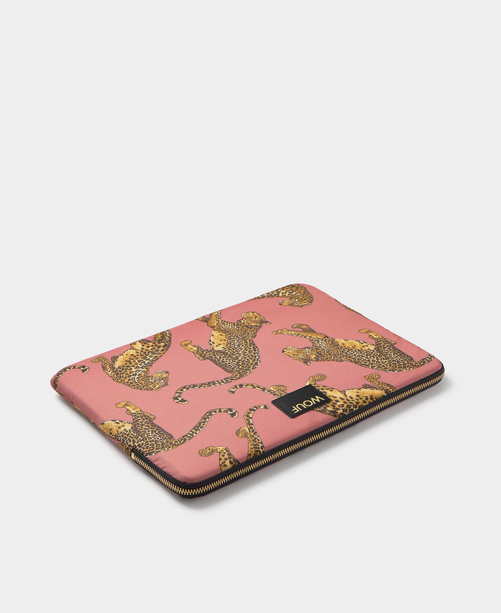 wouf-studio-blush-leopard-housse-ordinateur-15-16-l-opard image 6