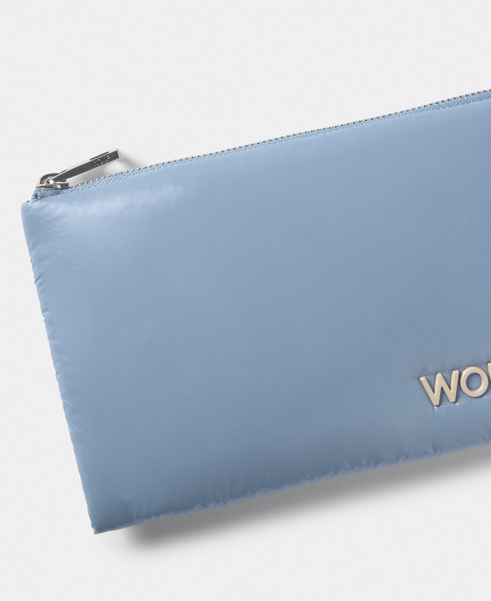 wouf-glossy-steel-pochette-matelass-e-nylon-recycl image 2