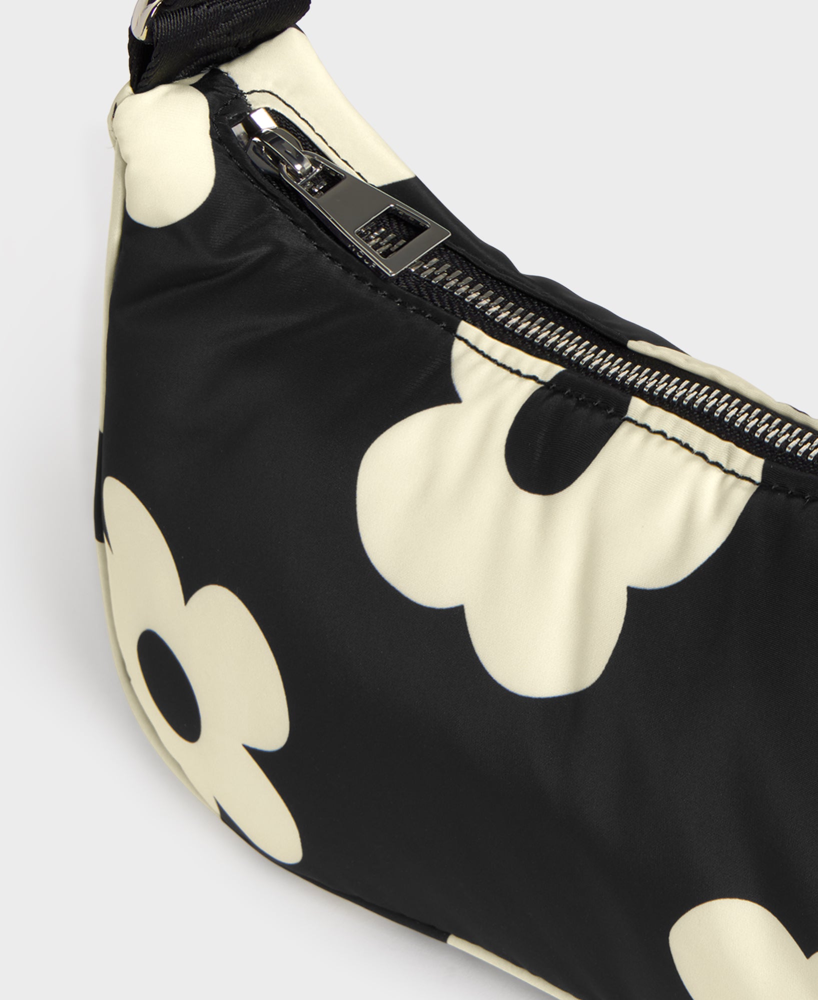 wouf-studio-night-daisy-sac-paule-matelass image 5