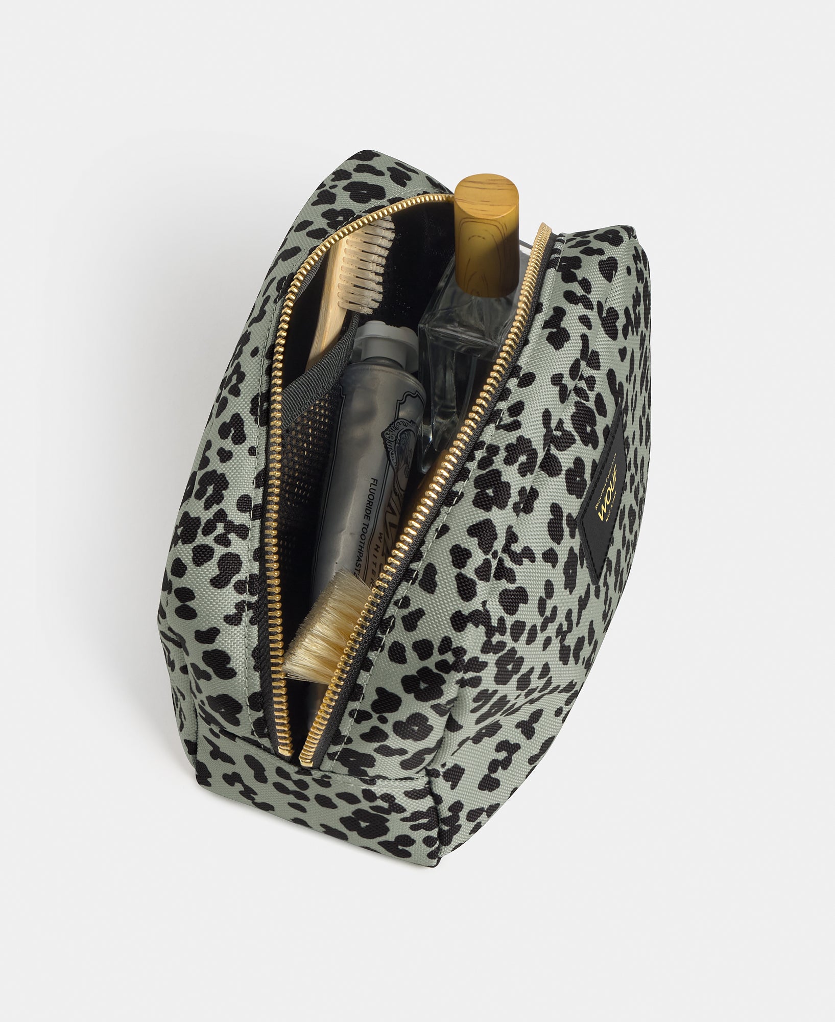 wouf-studio-steel-roar-trousse-de-toilette-voyage-l-opard image 3