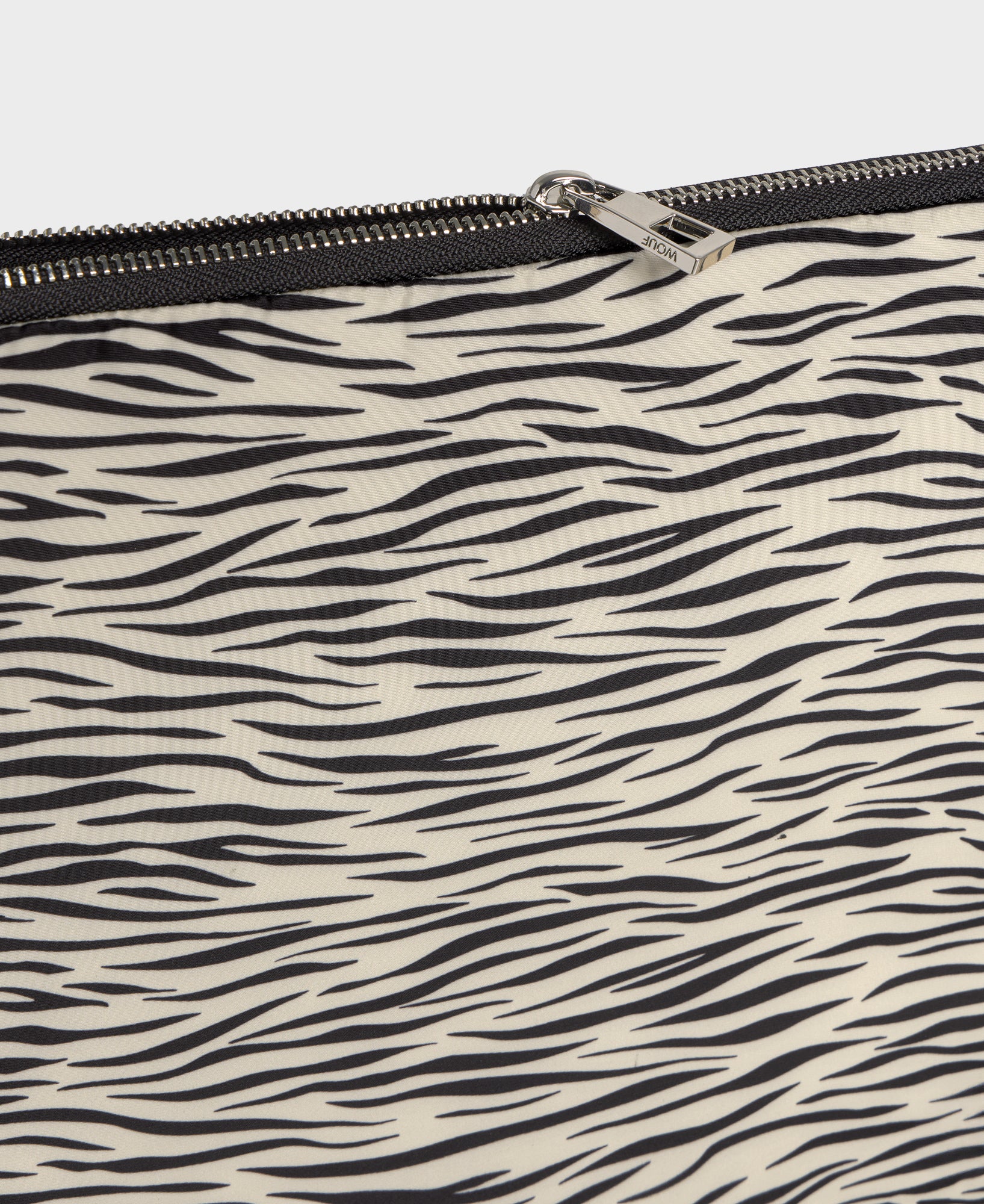 wouf-studio-zebra-hit-housse-ordinateur-13-14-pouces image 3