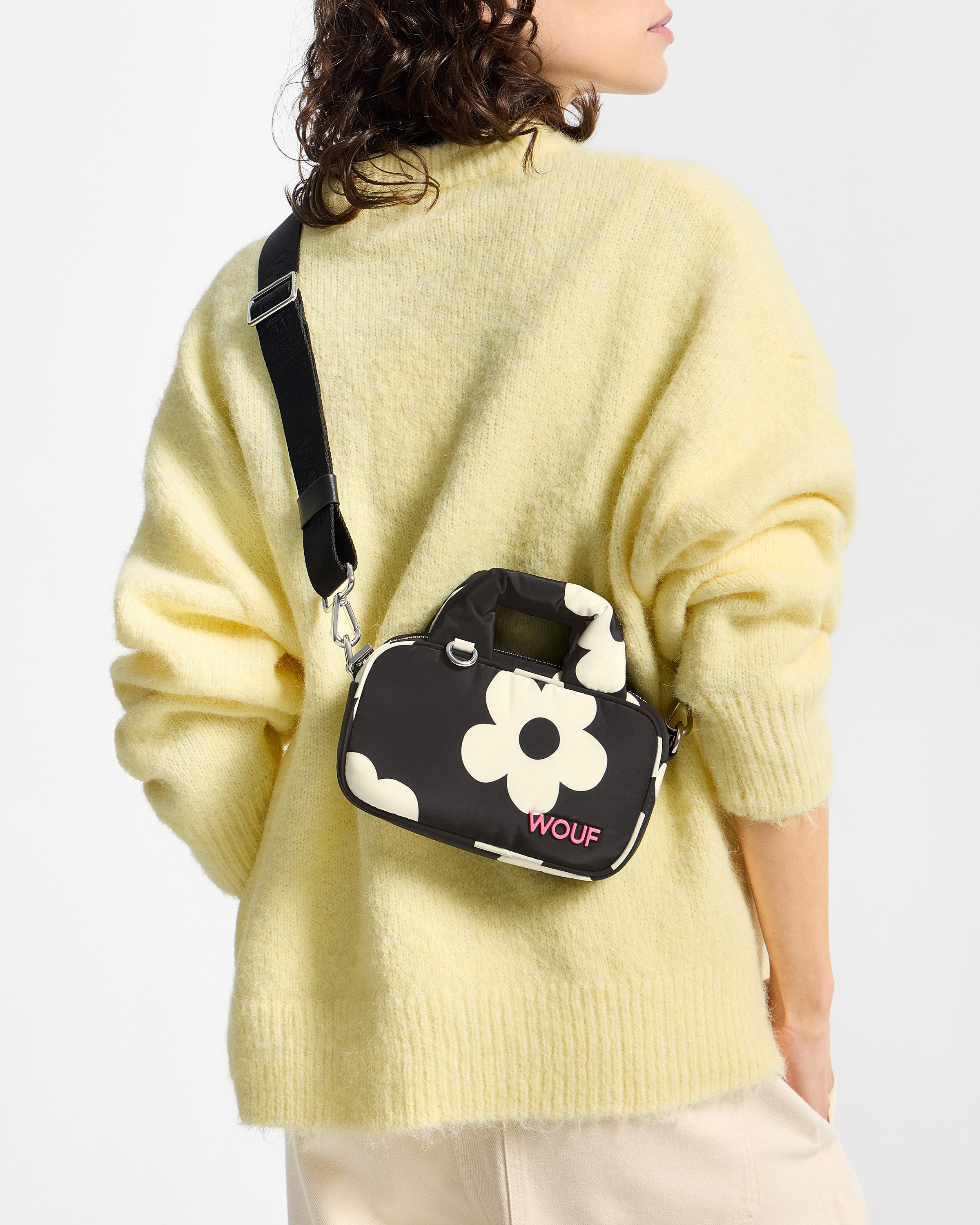 wouf-studio-night-daisy-mini-sac-matelass-fleuri image 3