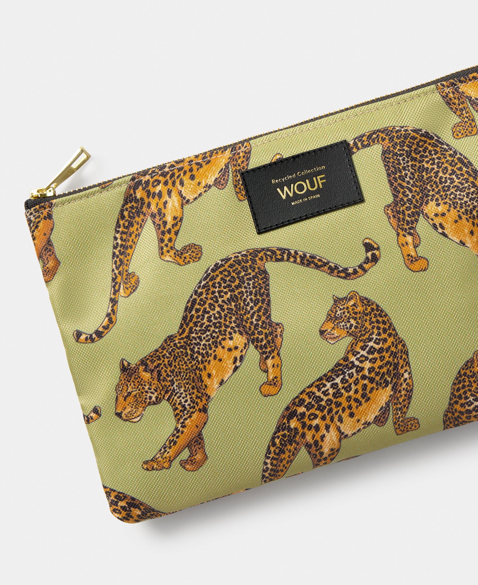 wouf-studio-avo-leopard-pochette-xl-26-cm-imprim-l-opard image 2