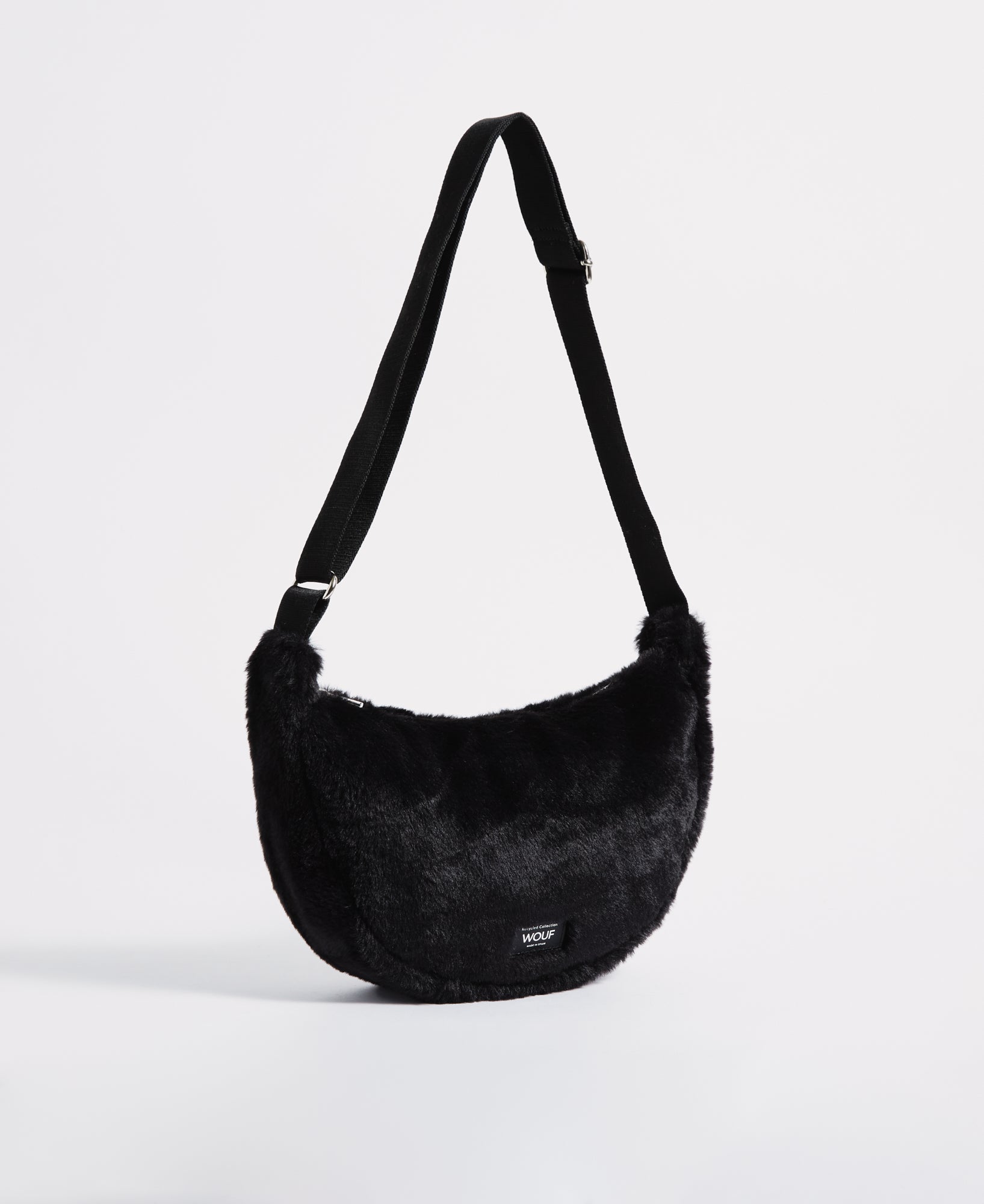 wouf-glossy-black-forest-sac-bandouli-re-fourrure image 4