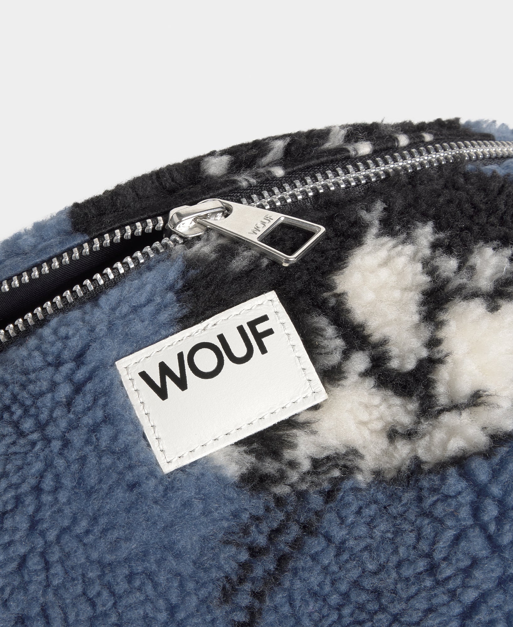wouf-mesh-luna-sac-banane-recycl-33-cm image 4