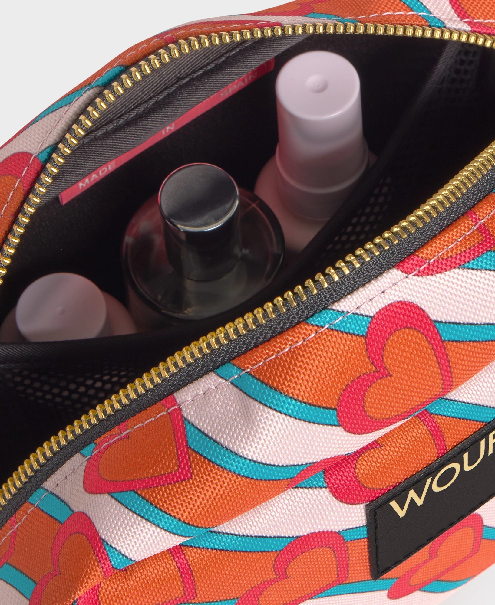 wouf-studio-heartbeat-trousse-de-toilette-recycl-e image 2