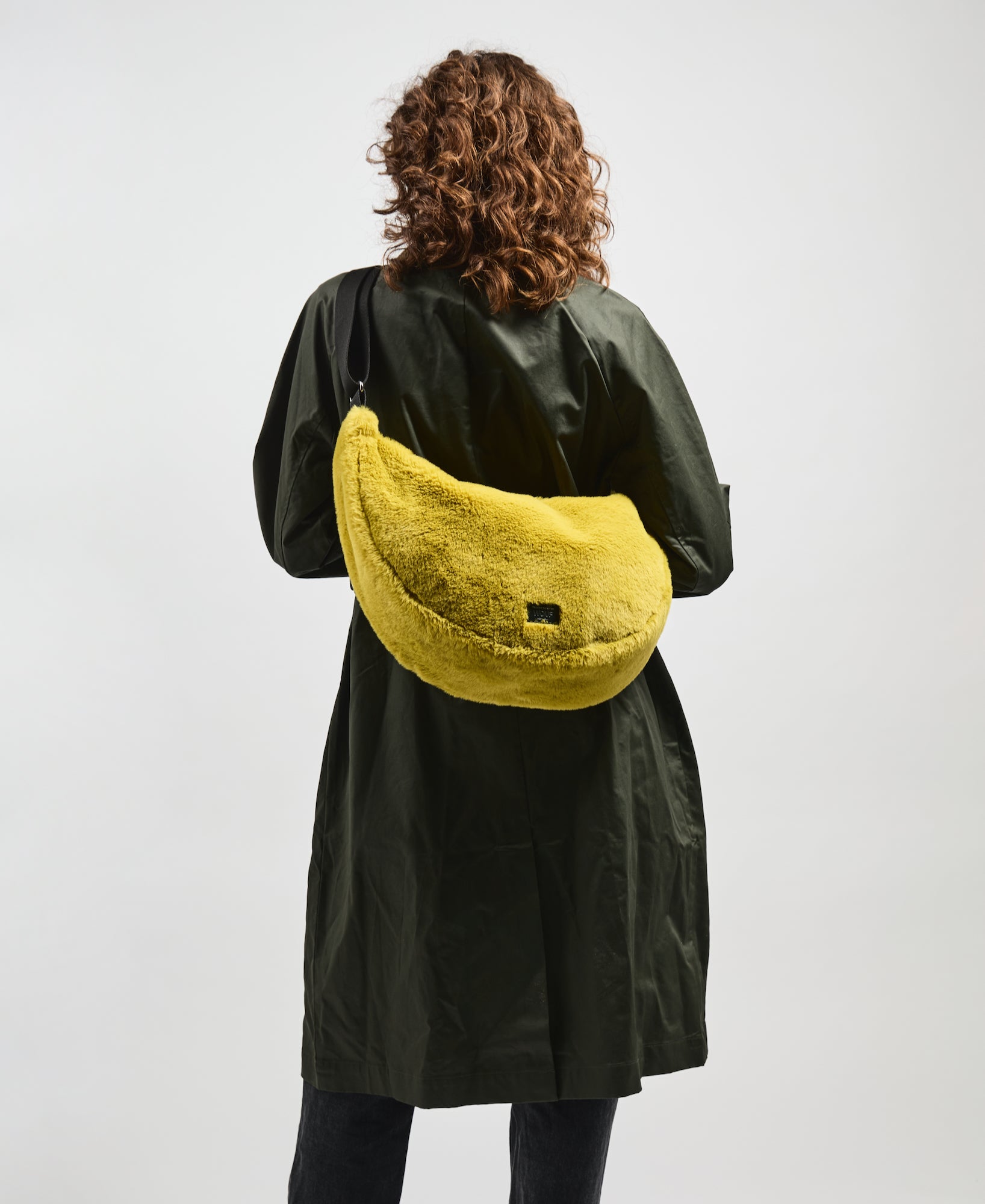 wouf-mesh-foxie-grand-sac-bandouli-re-fourrure-recycl-e image 6