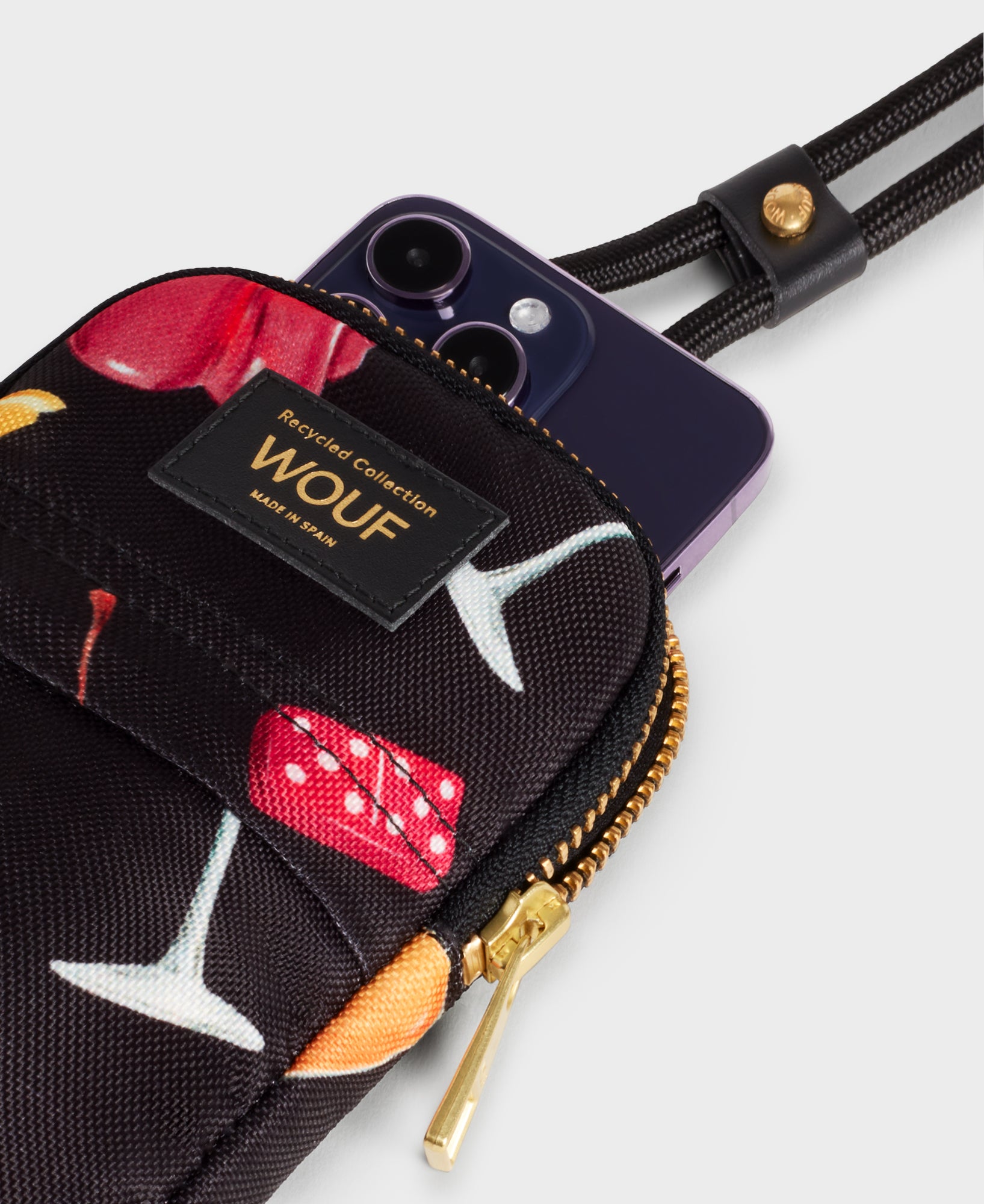 wouf-mesh-pochette-telephone-cheers-recyclee-imprimee image 2