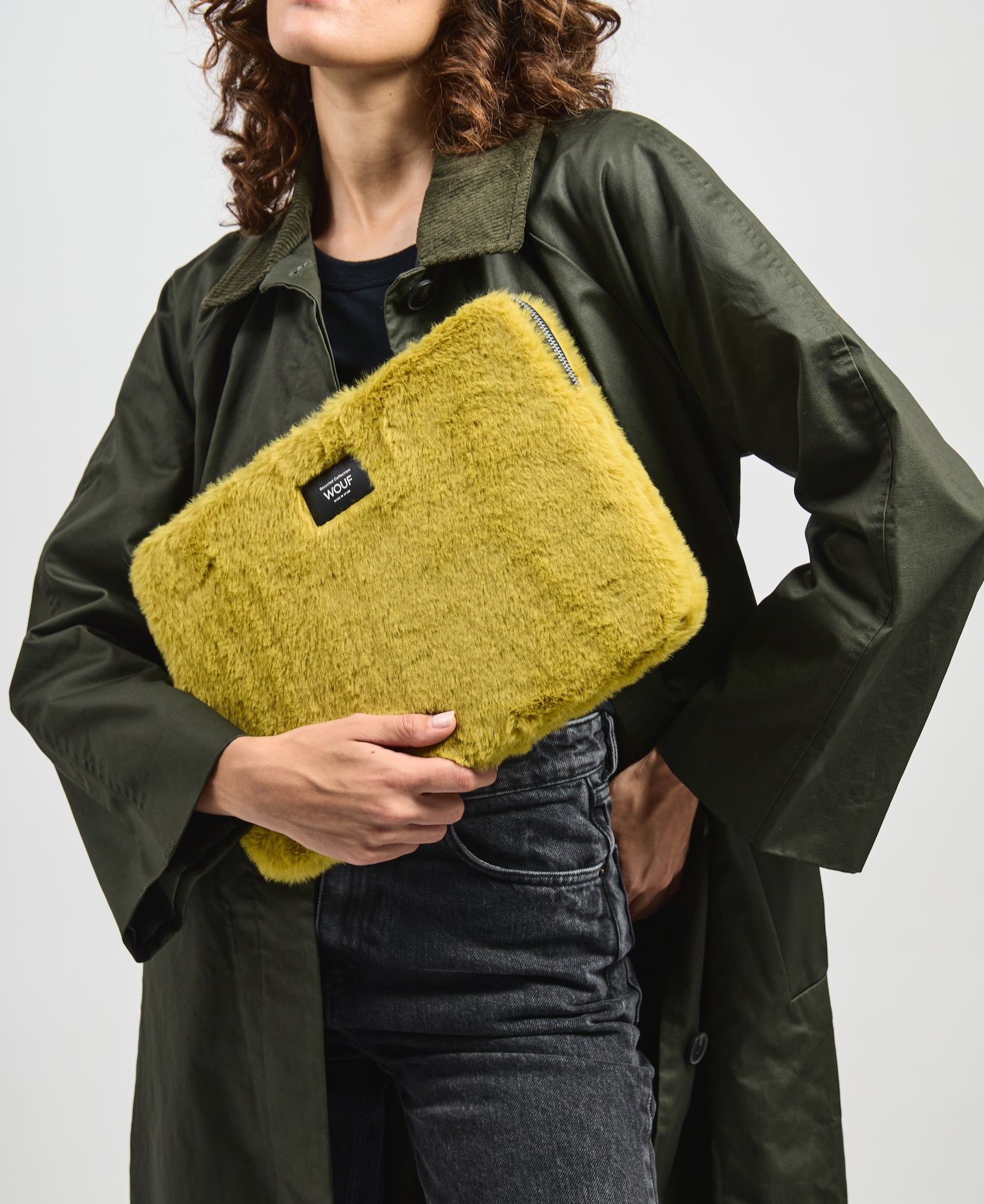 wouf-daily-housse-ordinateur-13-foxie-fausse-fourrure-recycl-e image 3