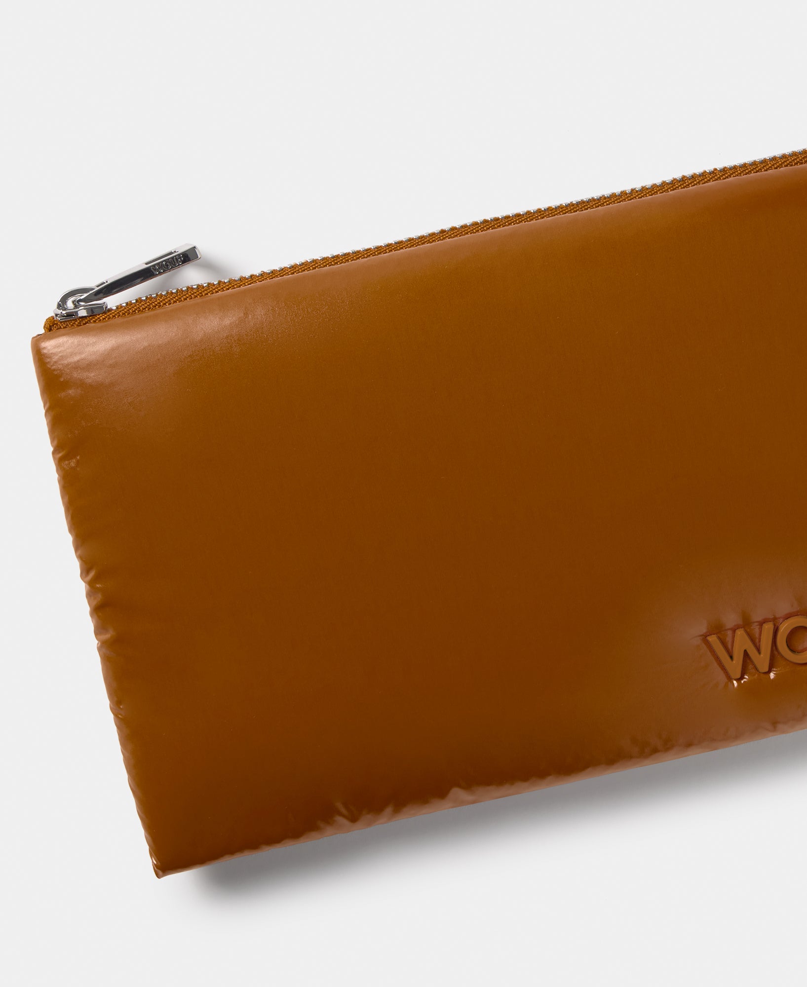 wouf-studio-sienna-pochette-matelass-e-nylon-recycl image 2